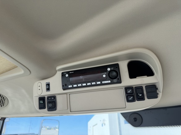 2025 John Deere 6R 175 - Photo30