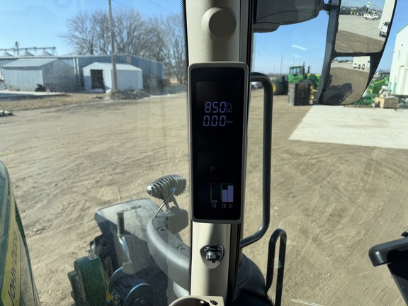 2025 John Deere 6R 175 - Photo32