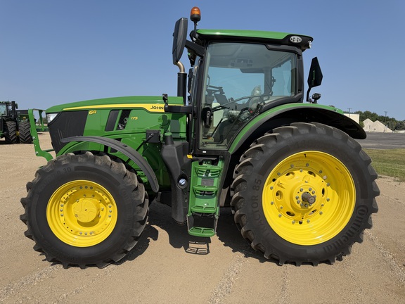 2025 John Deere 6R 175 - Photo6