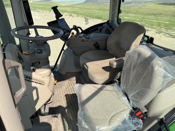 2025 John Deere 6R 175 - Photo28