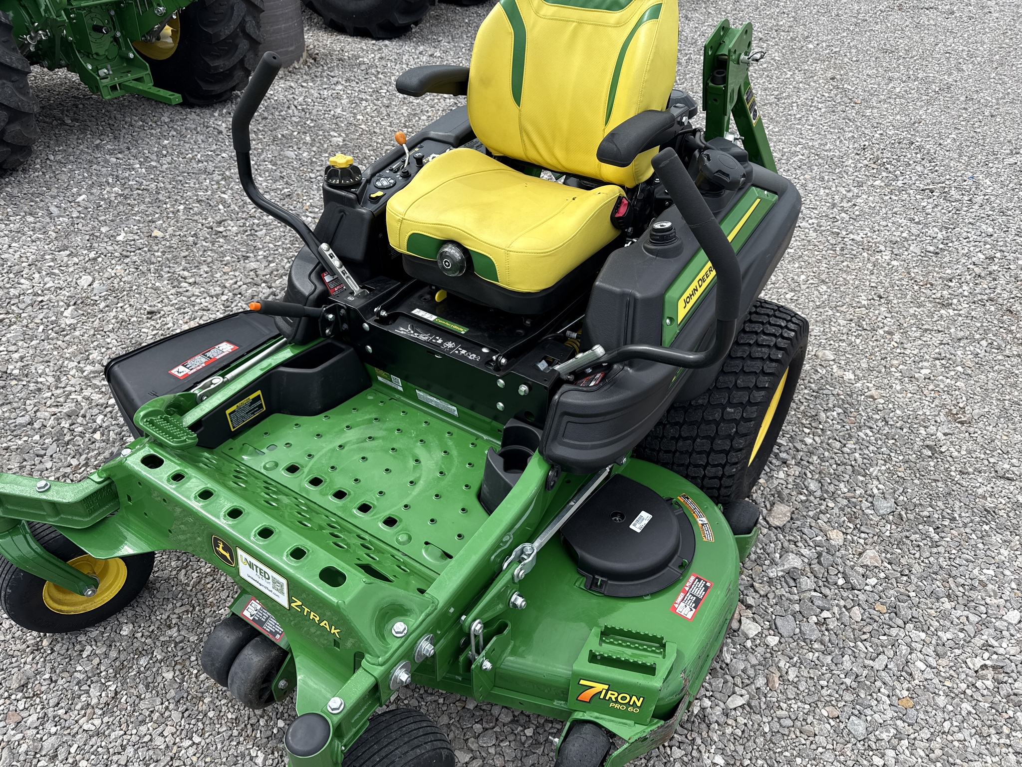 2024 John Deere Z920M Image 5