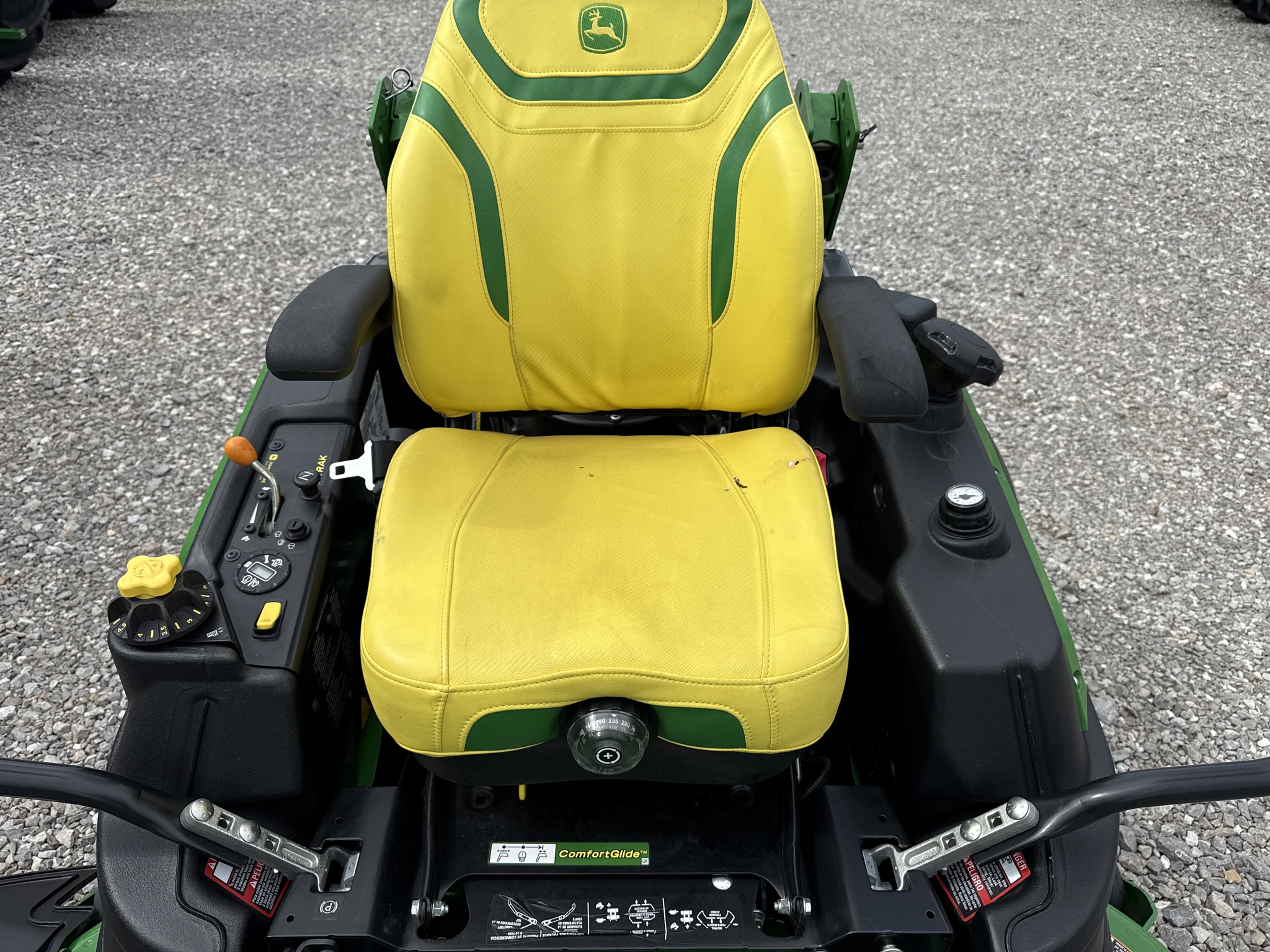2024 John Deere Z920M Image 15