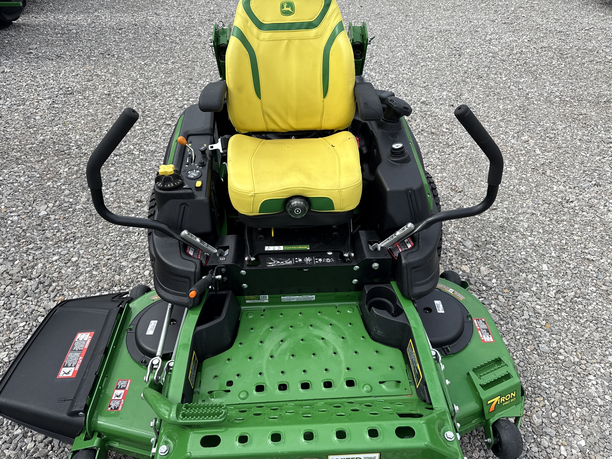 2024 John Deere Z920M Image 7