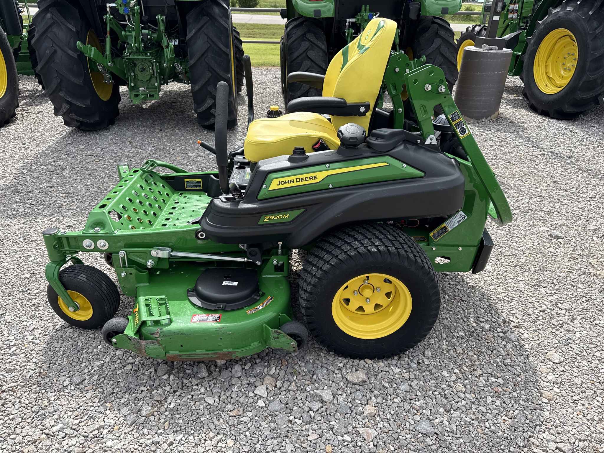 2024 John Deere Z920M Image 3