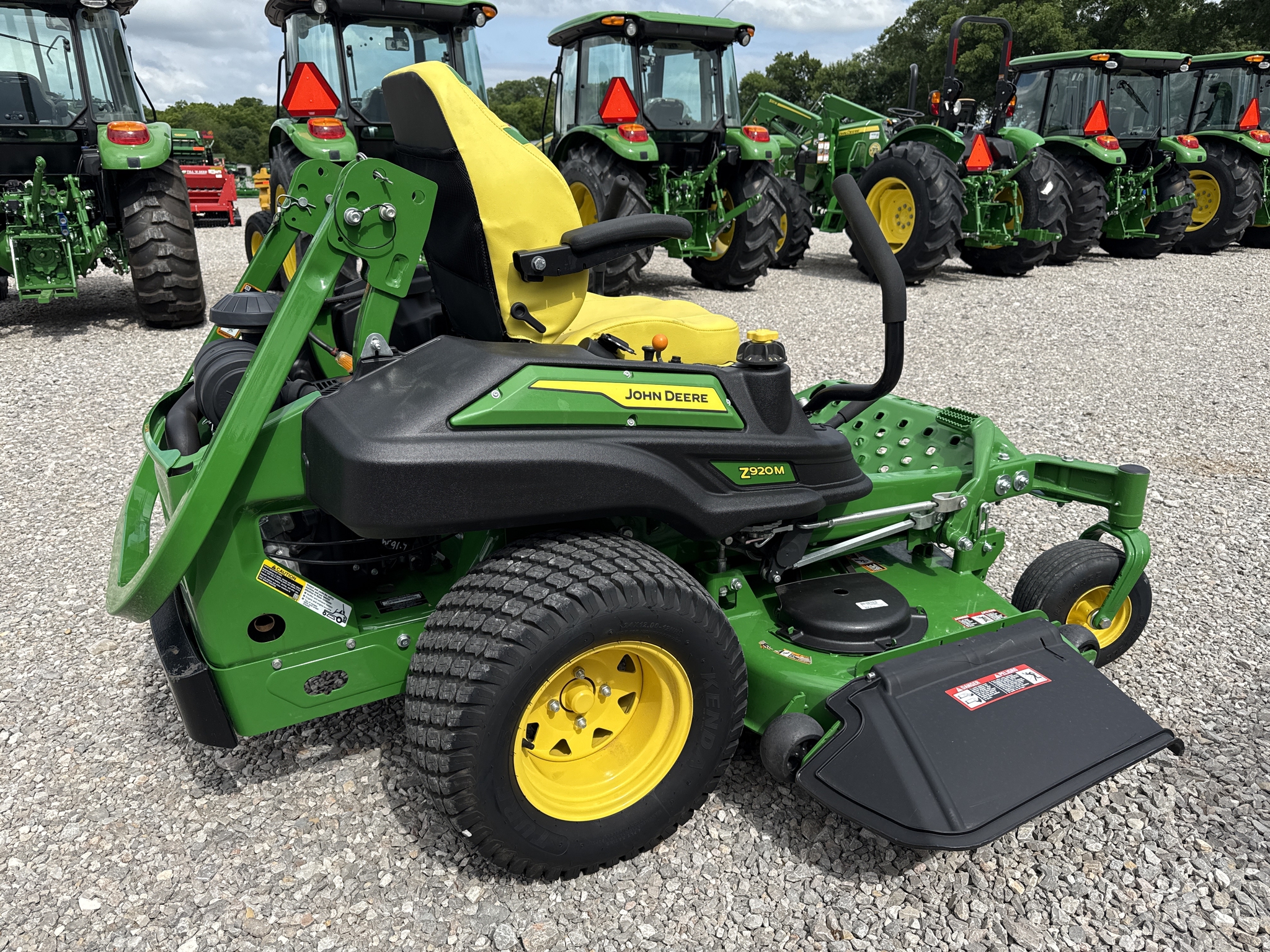 2024 John Deere Z920M Image 9