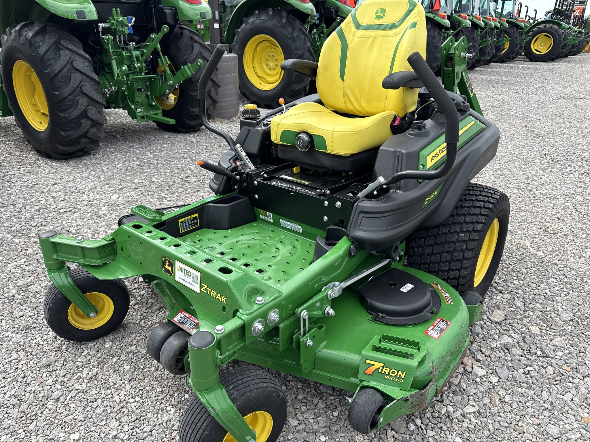 2024 John Deere Z920M Image 6