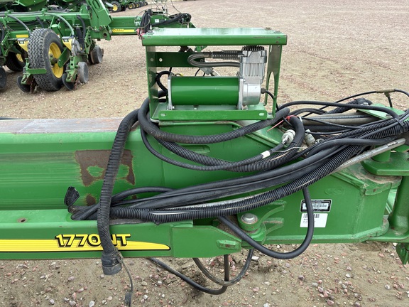 2009 John Deere 1770NT CCS (10th thumbnail)