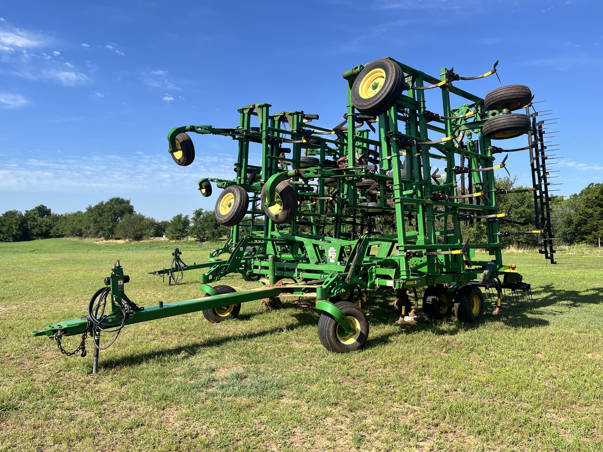 2013 John Deere 2410 Image 1