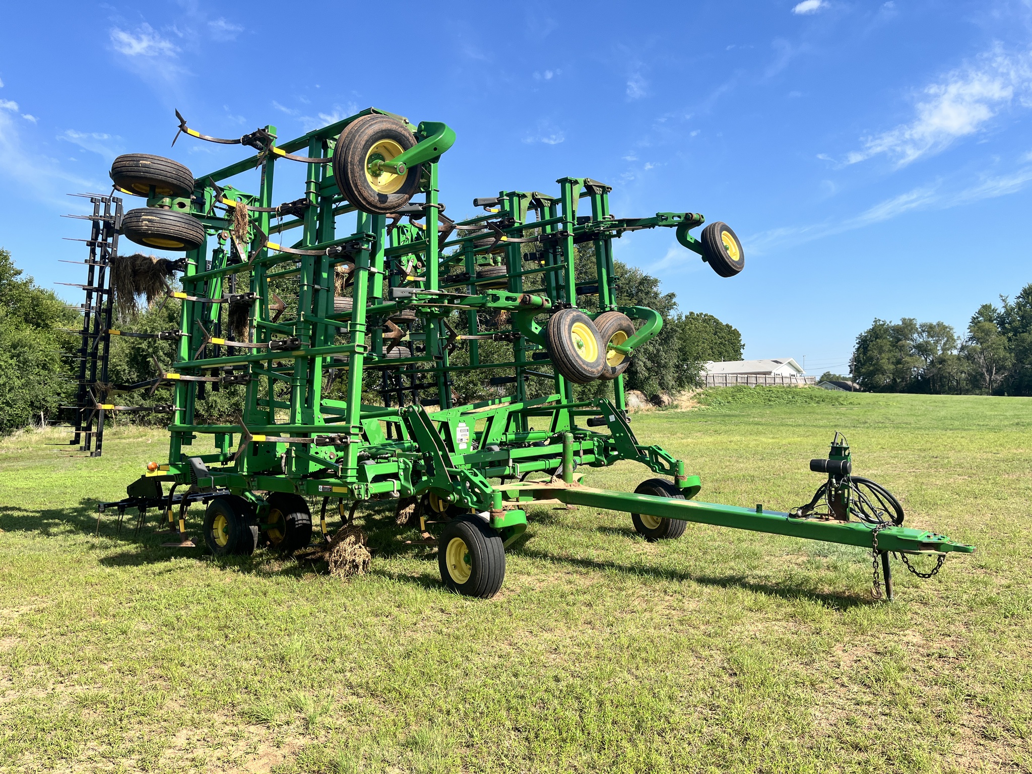 2013 John Deere 2410 Image 7