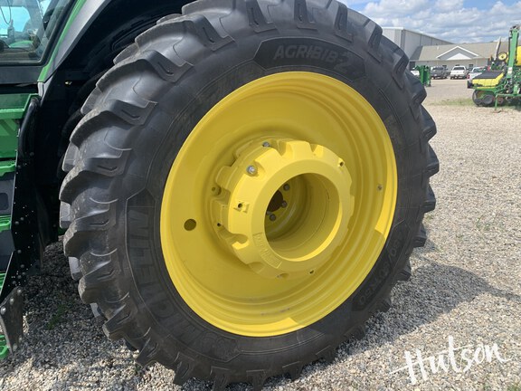 Photo of 2025 John Deere 8R 310