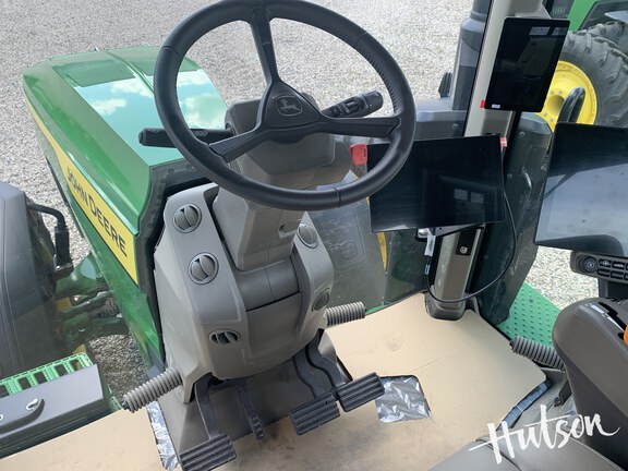 Photo of 2025 John Deere 8R 310