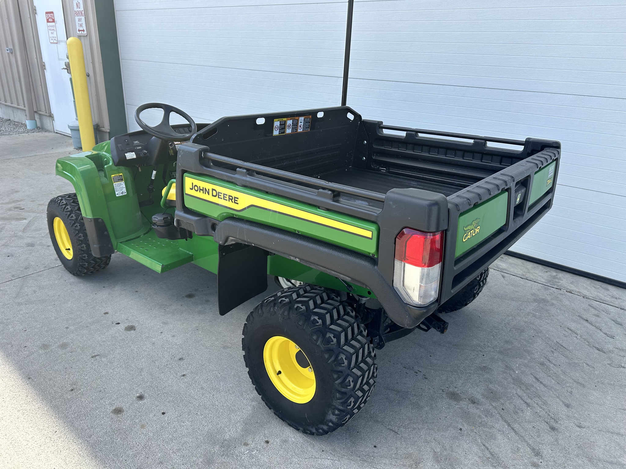 2024 John Deere TX Image 3