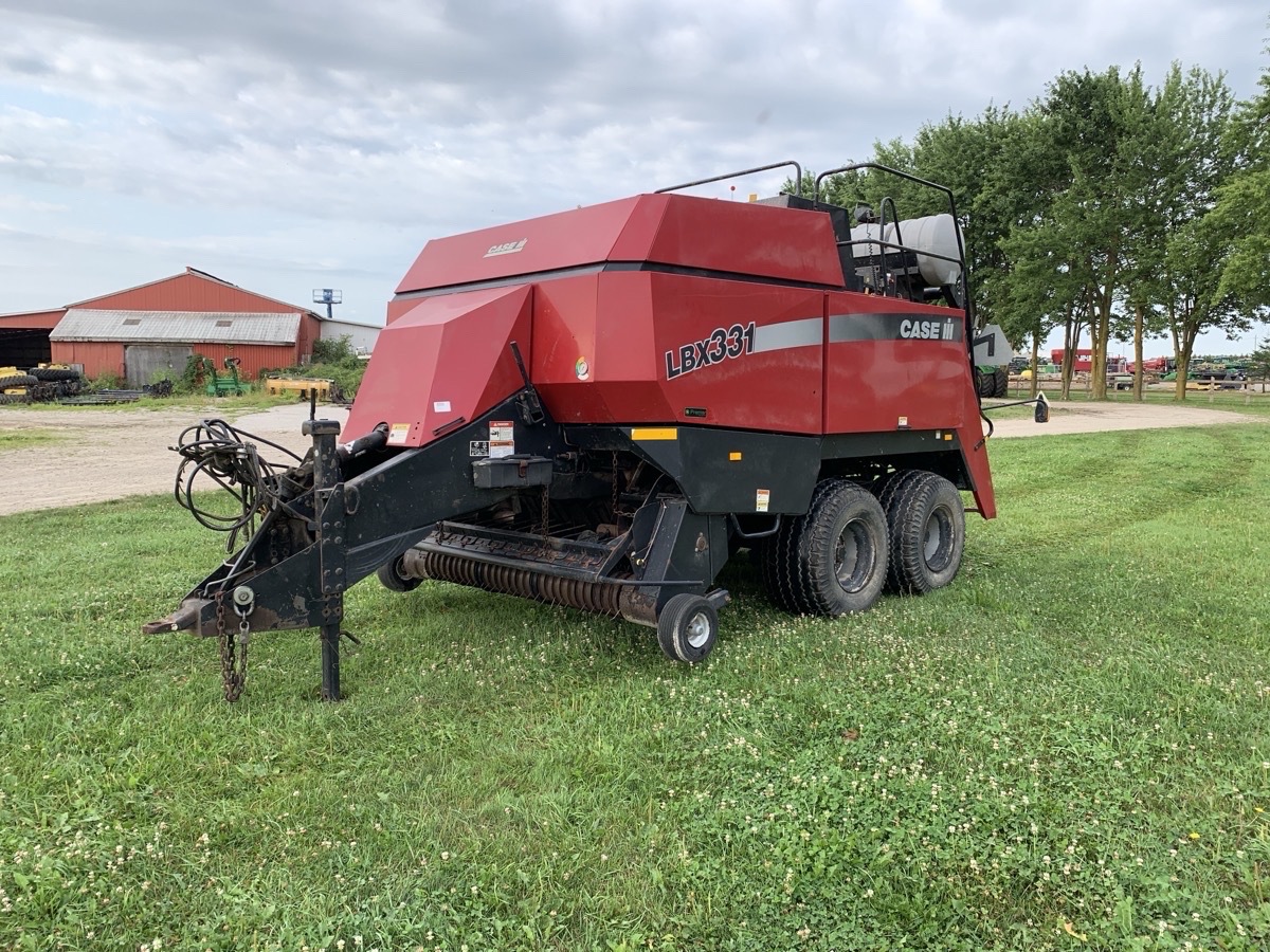 2003 Case IH LBX331 Image 2