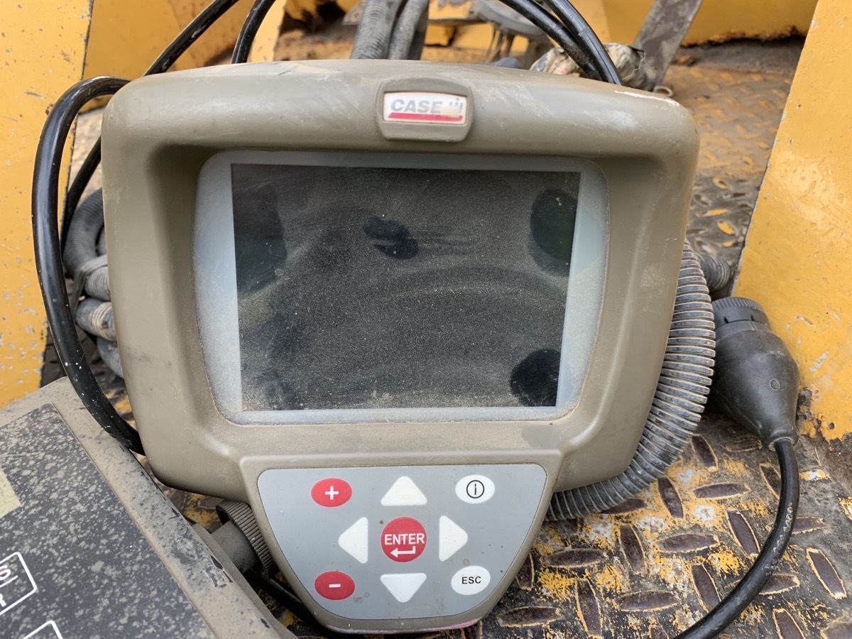 2003 Case IH LBX331 Image 9