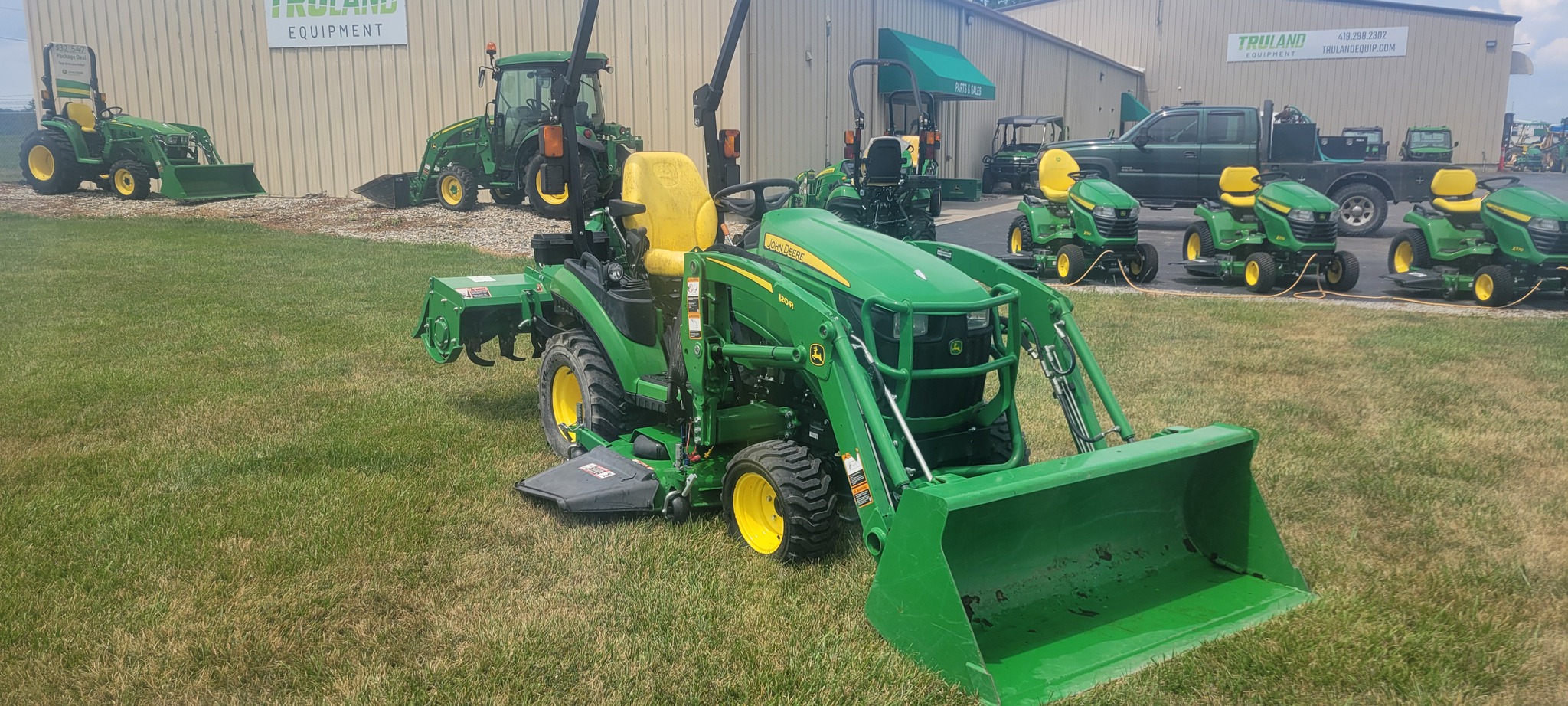 2018 John Deere 1025R Image 4