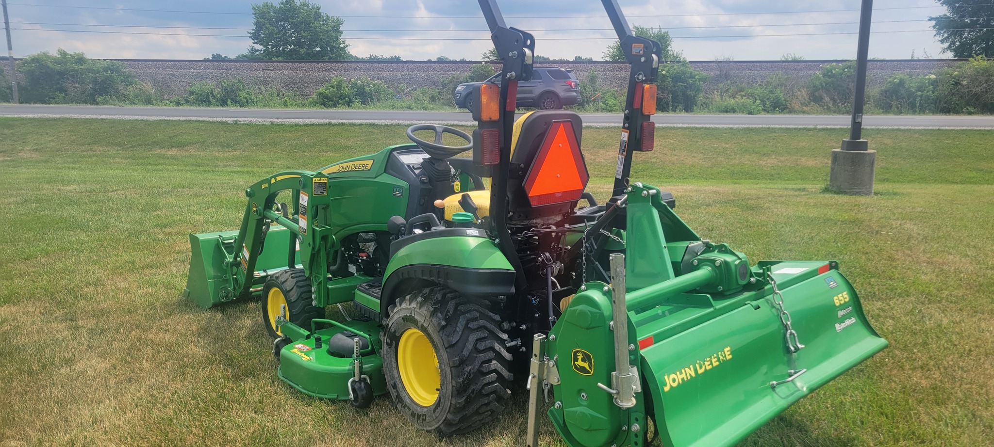 2018 John Deere 1025R Image 9