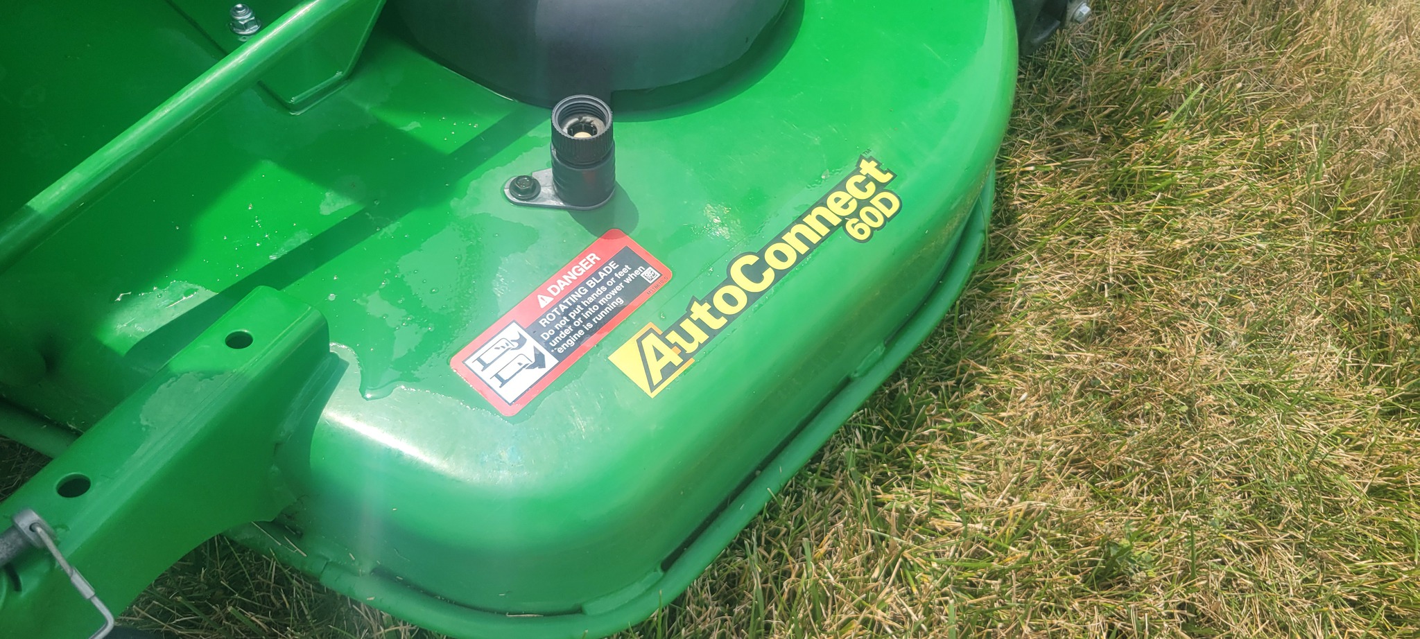 2018 John Deere 1025R Image 11