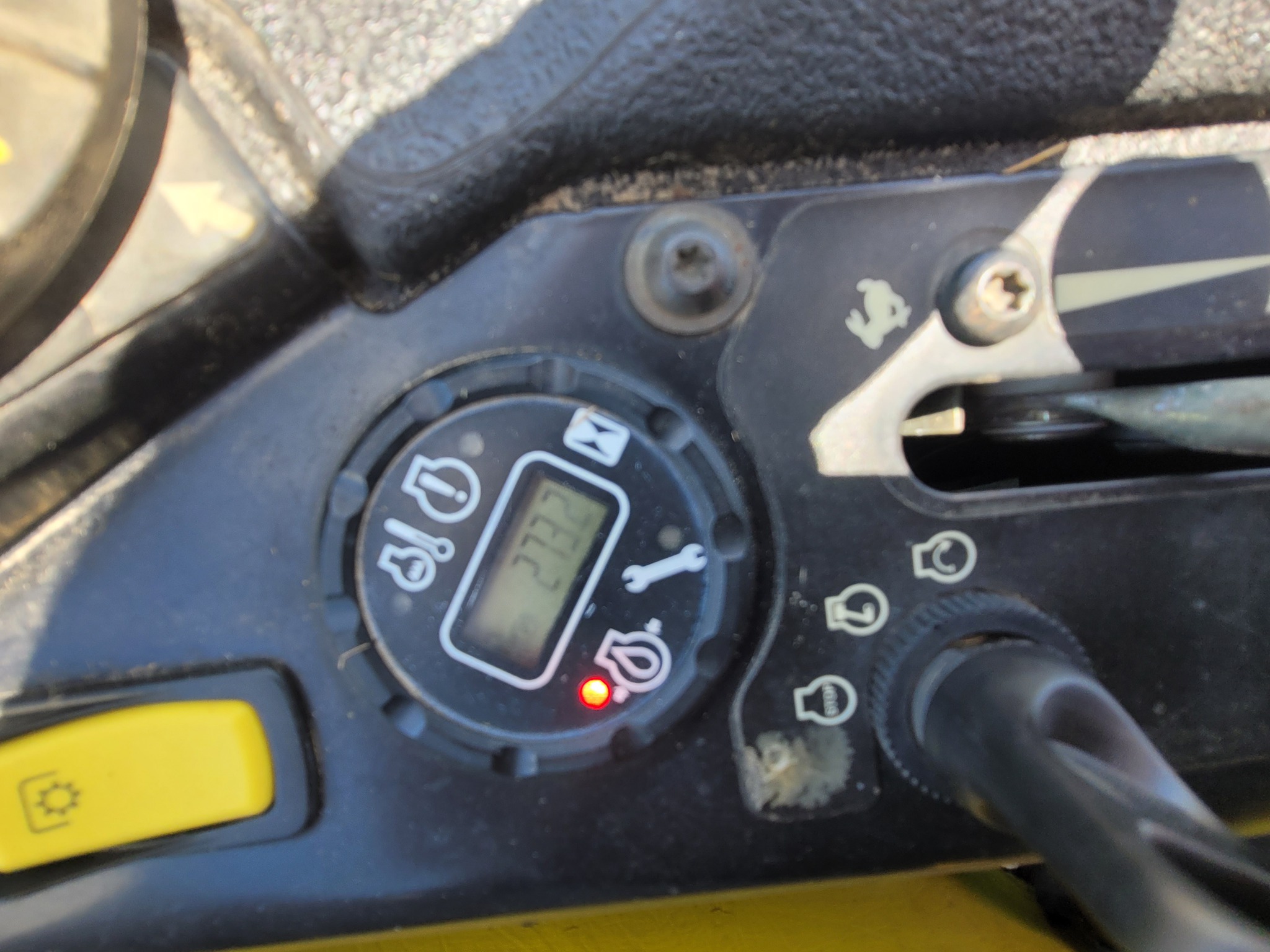 2015 John Deere Z920M Image 5