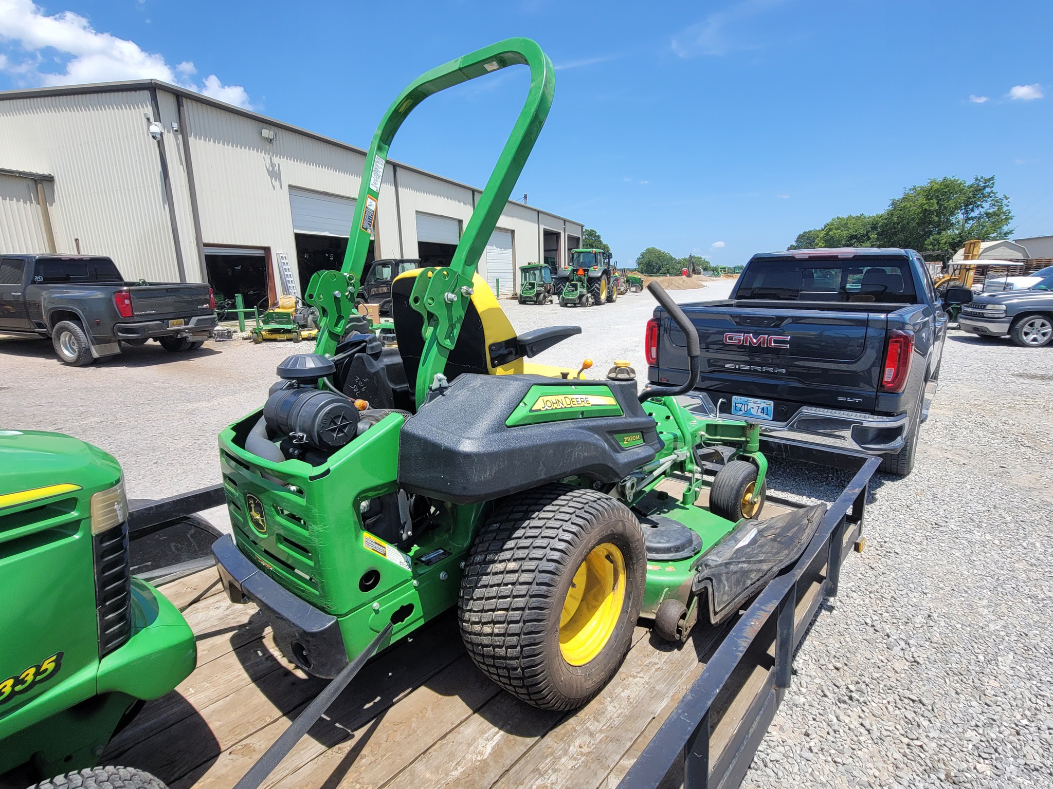 2015 John Deere Z920M Image 4