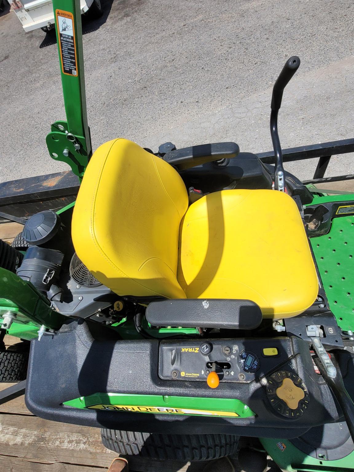 2015 John Deere Z920M Image 6