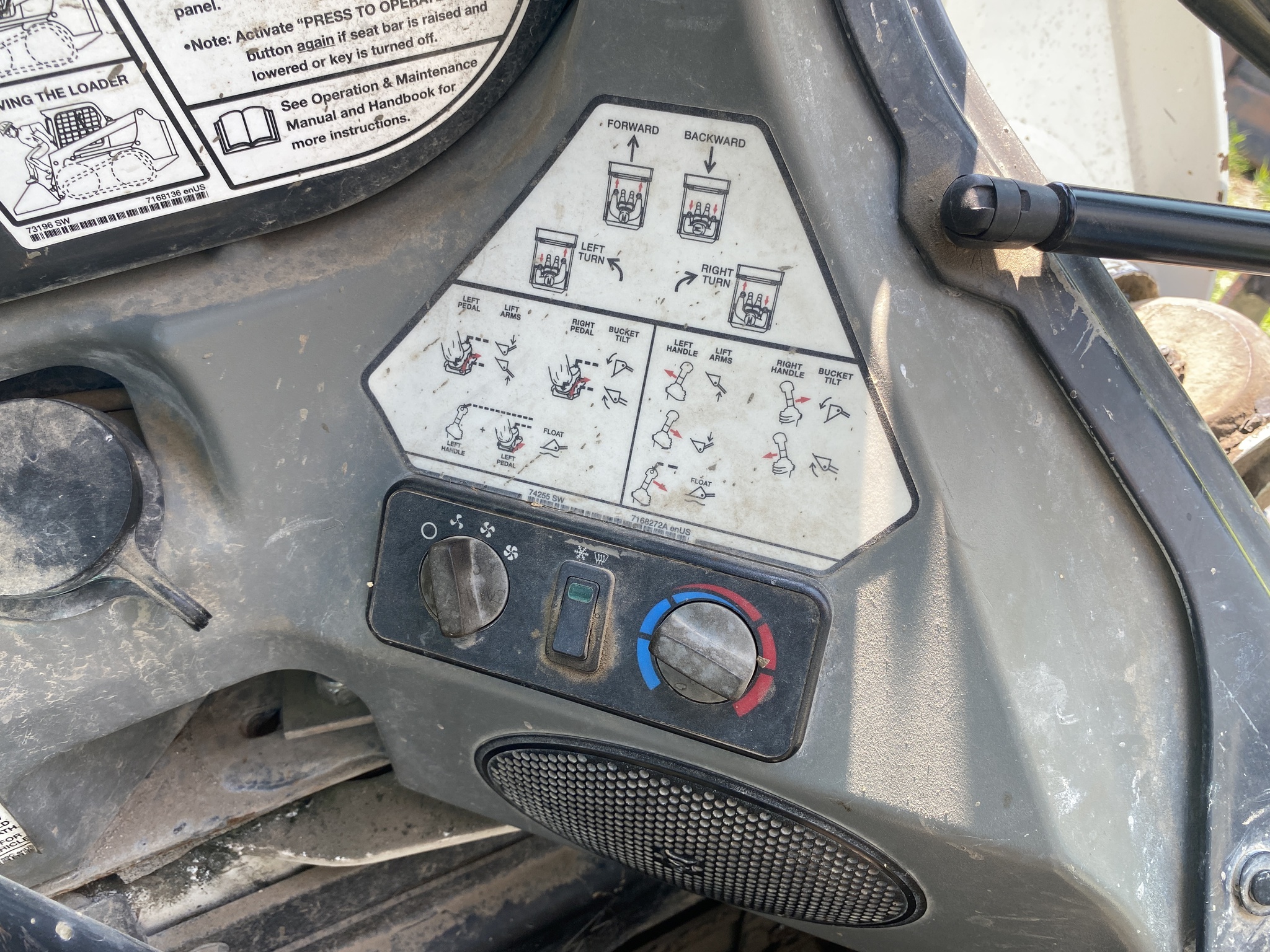 2015 Bobcat S650 Image 9