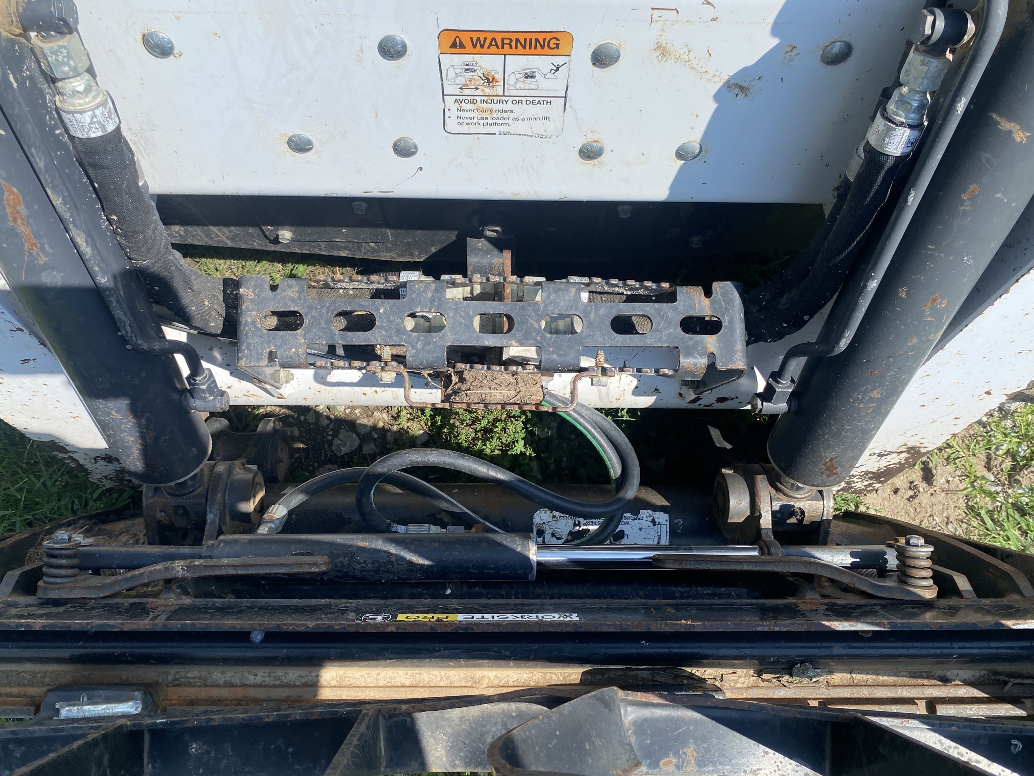 2015 Bobcat S650 Image 10