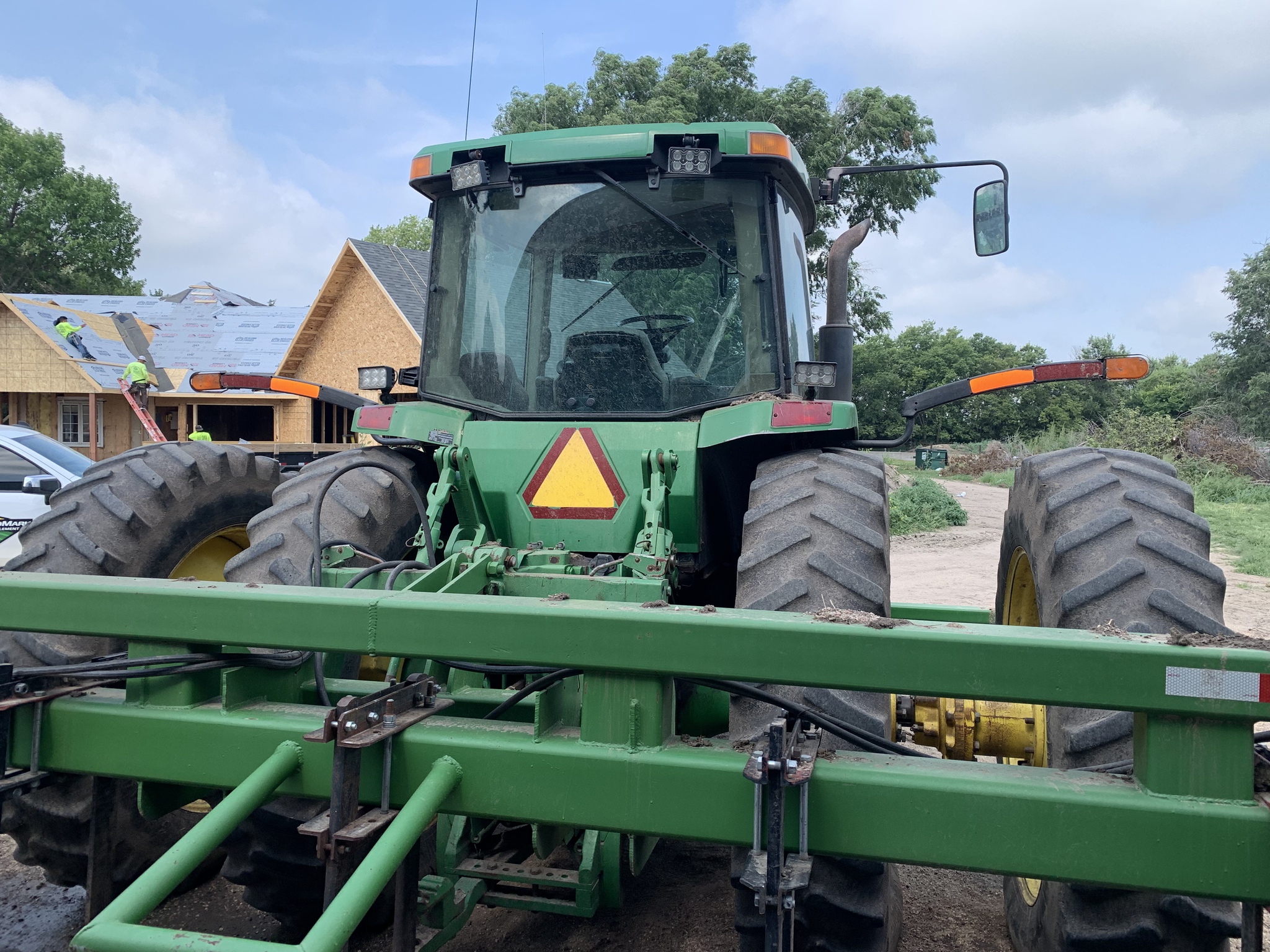 2001 John Deere 8210 Image 4