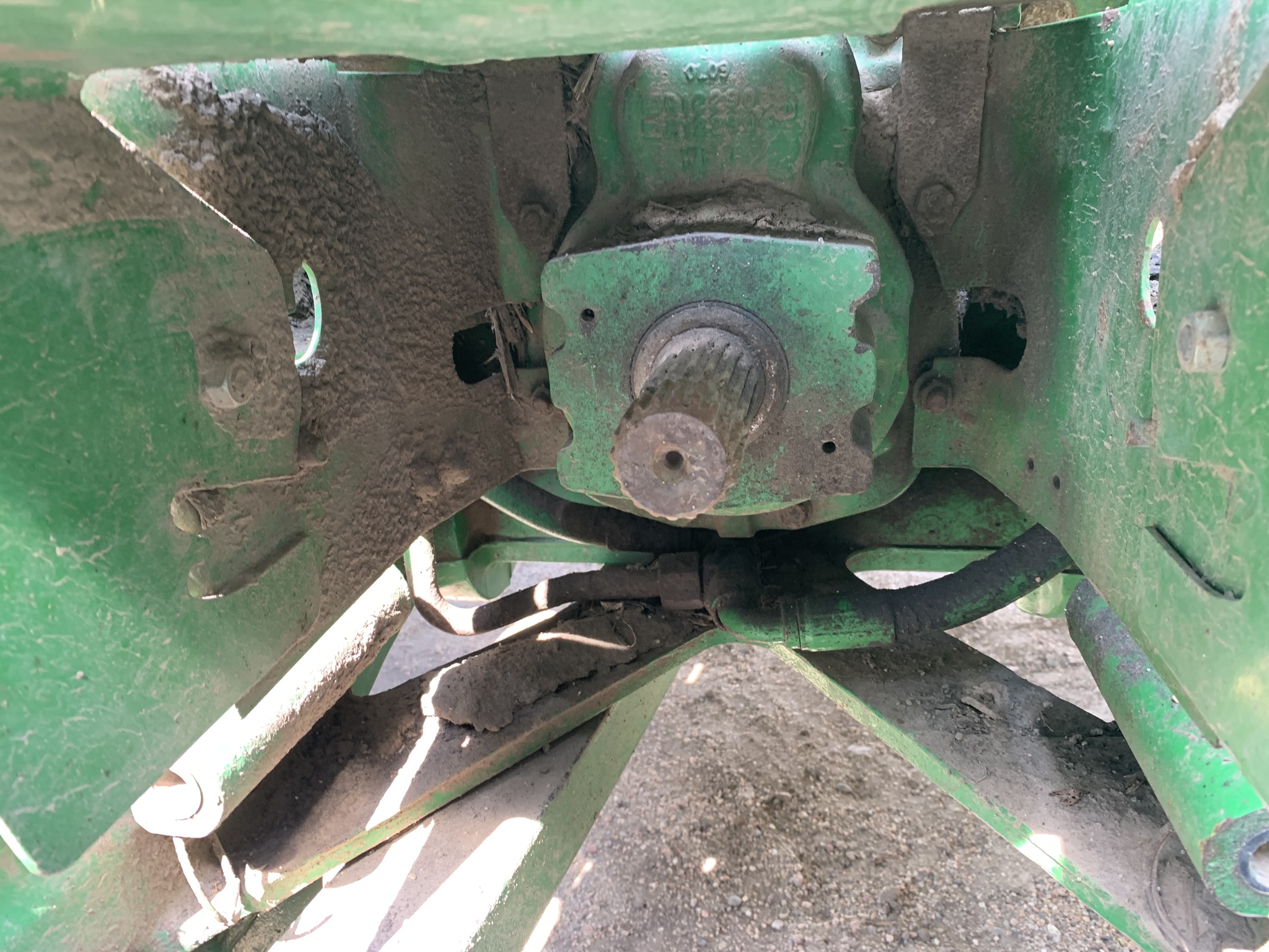 2001 John Deere 8210 Image 13