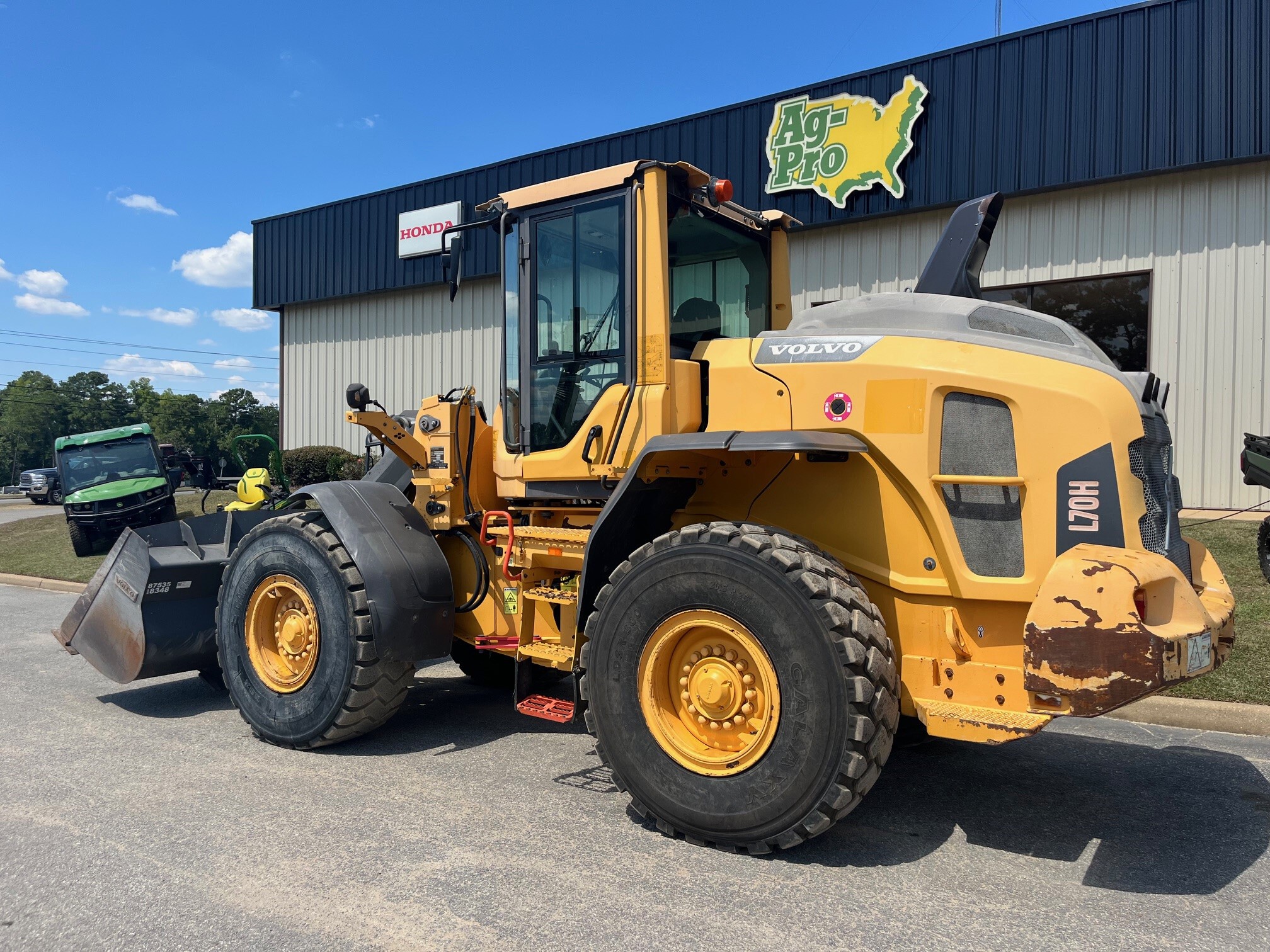 2018 Volvo L70H Image 2