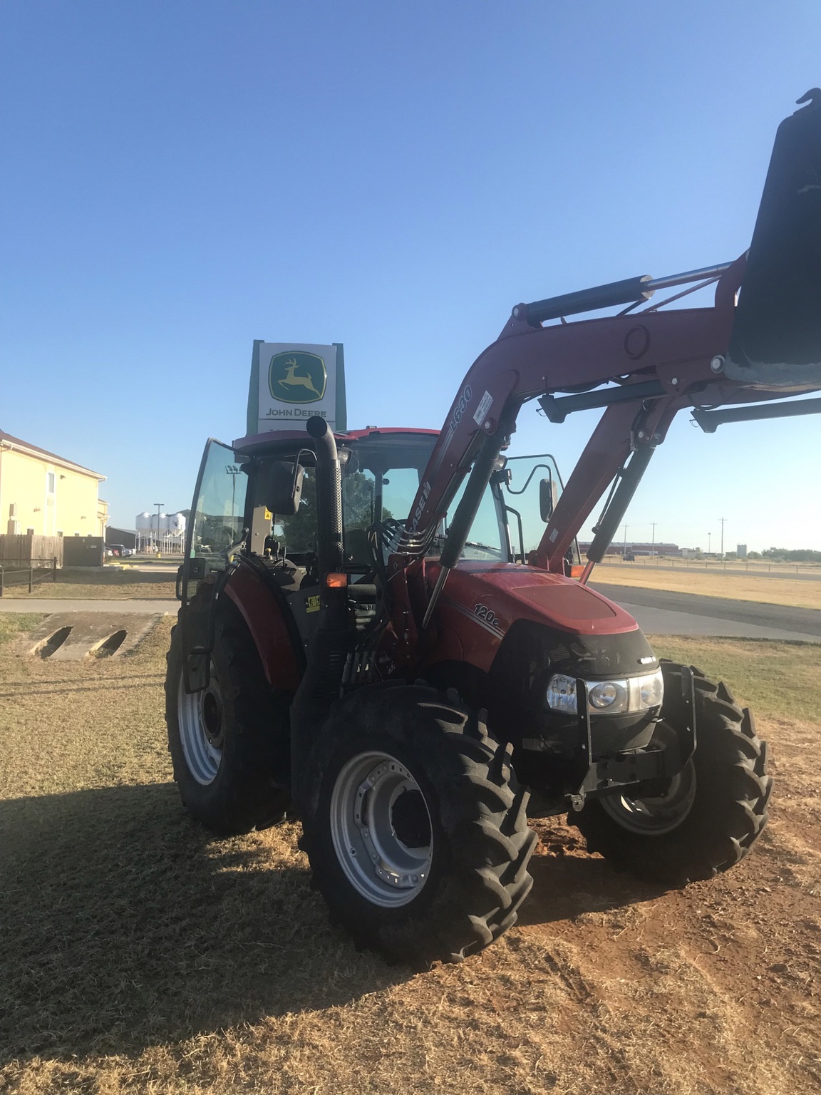 2022 Case IH Farmall 120C Image 1