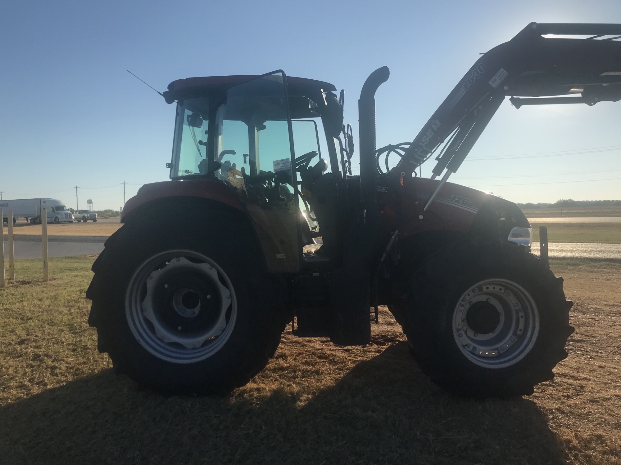 2022 Case IH Farmall 120C Image 3