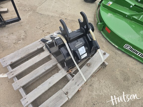 Photo of 2024 John Deere BYT10963