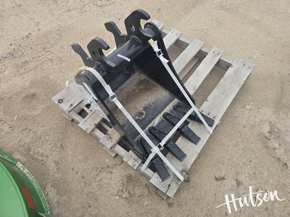 Photo of 2024 John Deere BYT10963