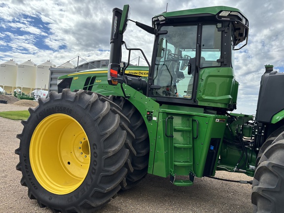 Used 2023 John Deere 9R 540 Articulated 4WD Tractors at Horizon Ag & Turf in Wetaskiwin, AB - Photo3