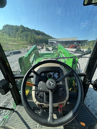 2024 John Deere 5075E