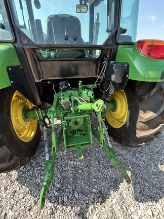 2024 John Deere 5075E