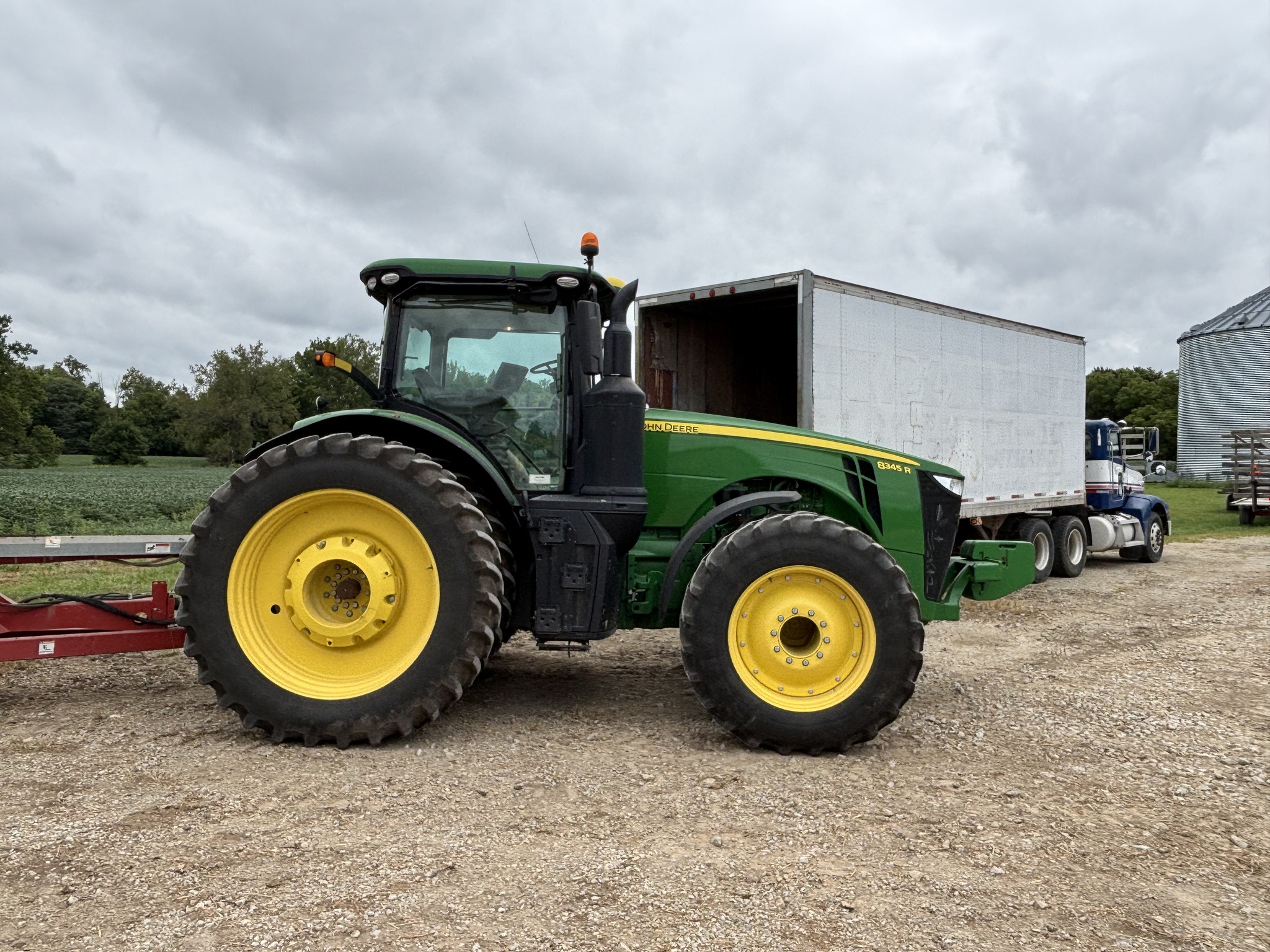 Used 2020 John Deere 8345R Row Crop Tractors at Koenig Equipment in Oxford, OH - PhotoXL2