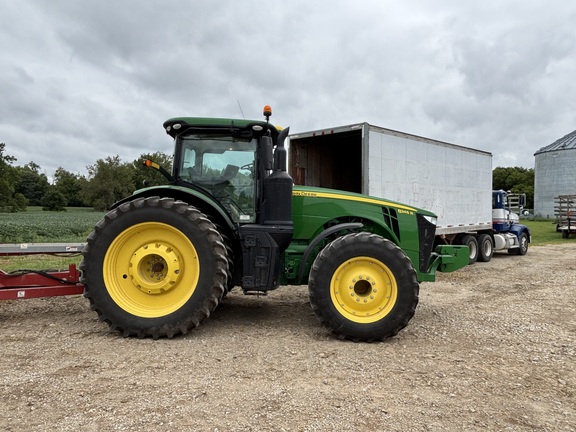 Used 2020 John Deere 8345R Row Crop Tractors at Koenig Equipment in Oxford, OH - Photo2