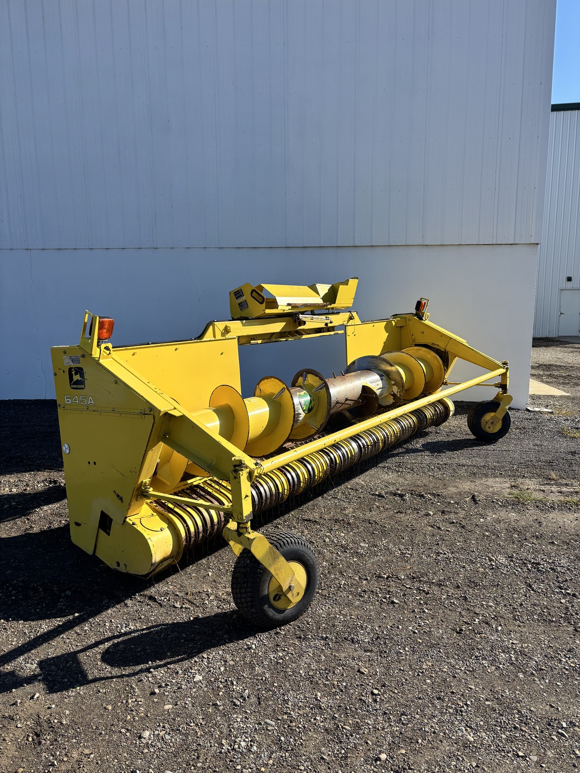 2002 John Deere 645A Image 1