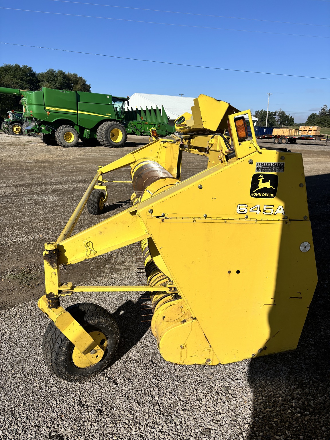 2002 John Deere 645A Image 4