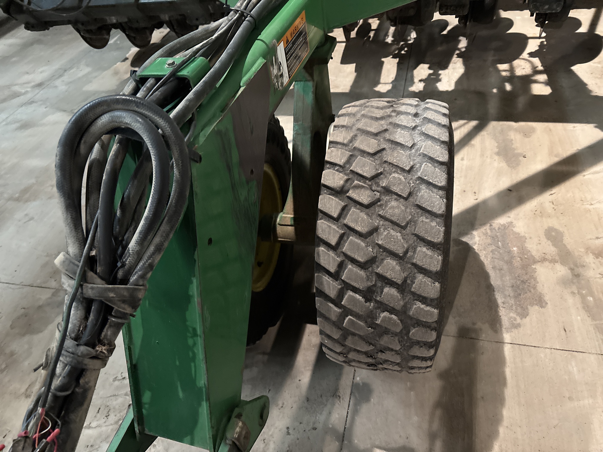 Used 2003 John Deere 1590 Box Drills at Koenig Equipment in Anna, OH - PhotoXL3