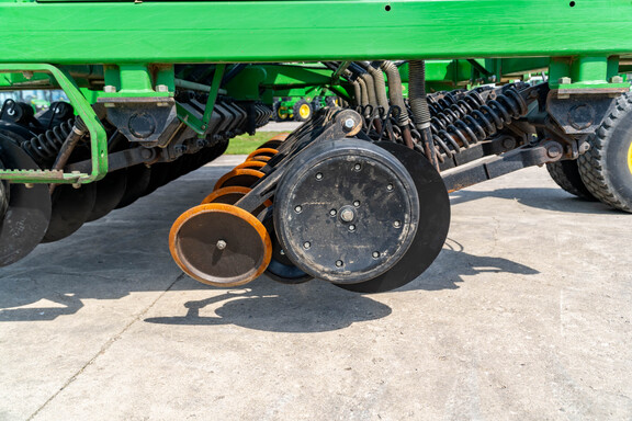 Used 2003 John Deere 1590 Box Drills at Koenig Equipment in Anna, OH - Photo9