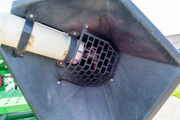 Used 2003 John Deere 1590 Box Drills at Koenig Equipment in Anna, OH - Photo19