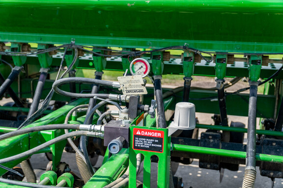 Used 2003 John Deere 1590 Box Drills at Koenig Equipment in Anna, OH - Photo24