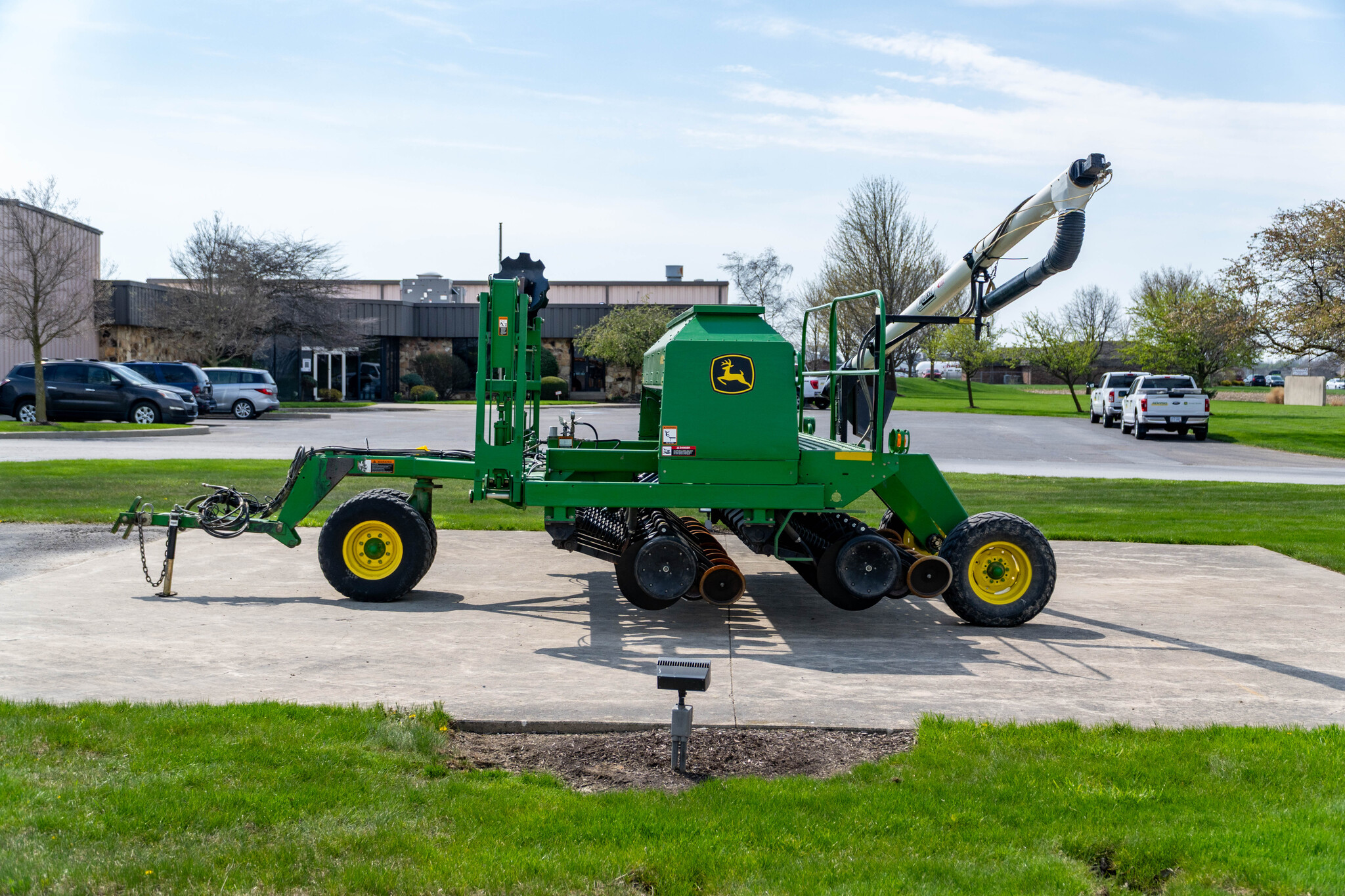 Used 2003 John Deere 1590 Box Drills at Koenig Equipment in Anna, OH - PhotoXL3
