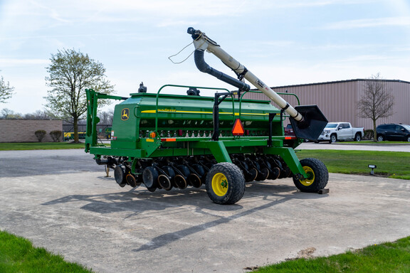 Used 2003 John Deere 1590 Box Drills at Koenig Equipment in Anna, OH - Photo4