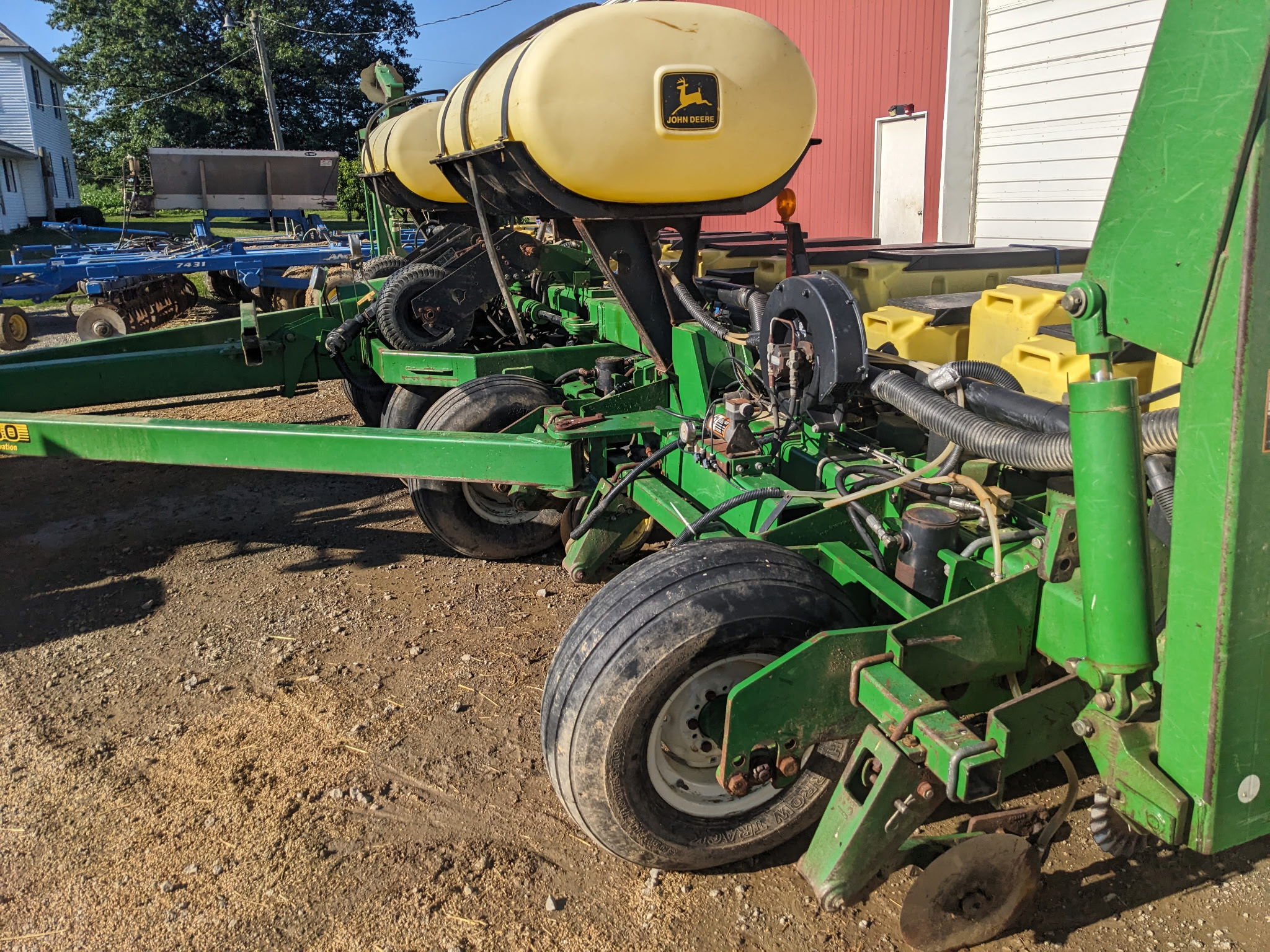 2001 John Deere 1780 Image 4