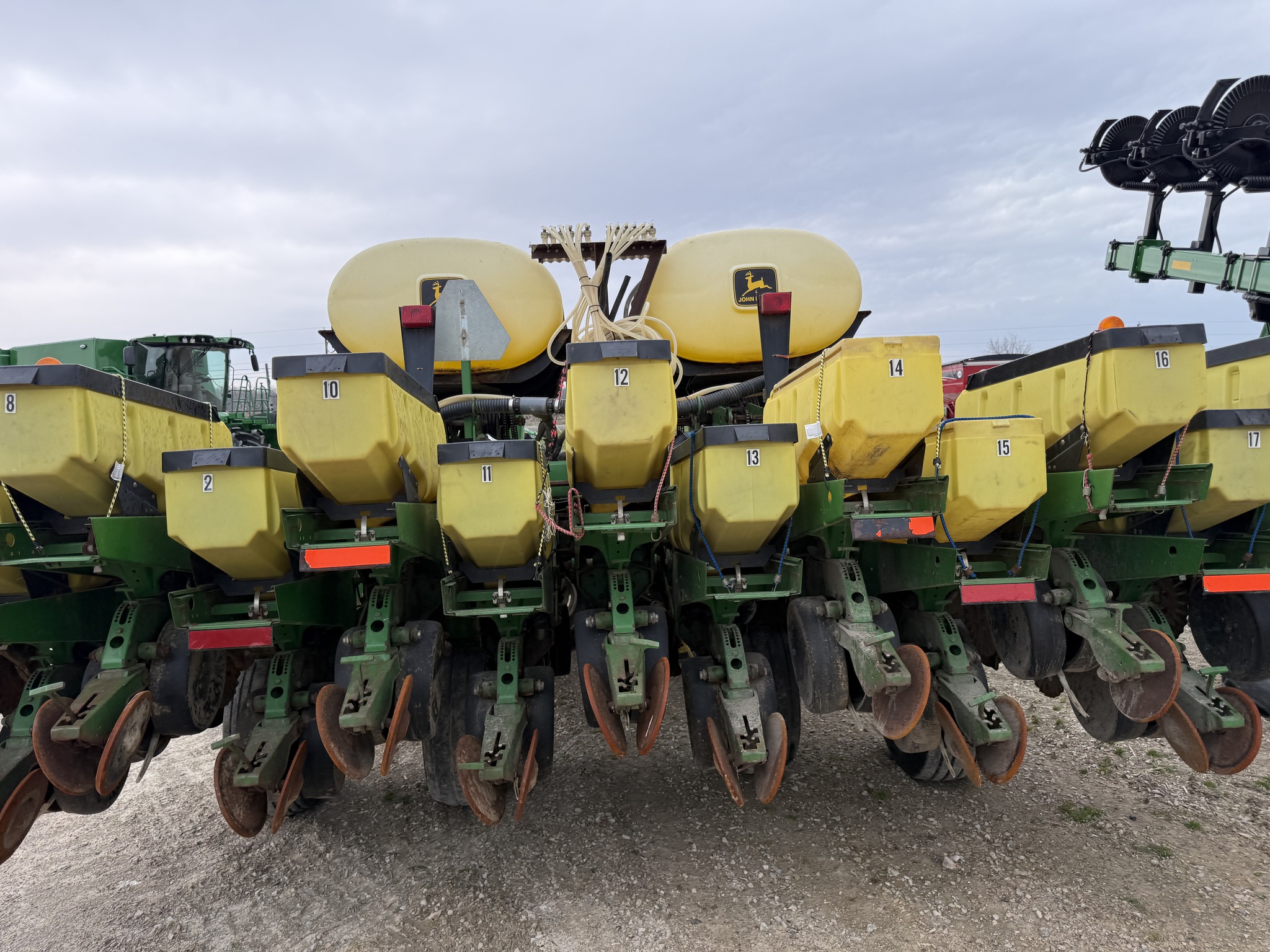 2001 John Deere 1780 Image 17