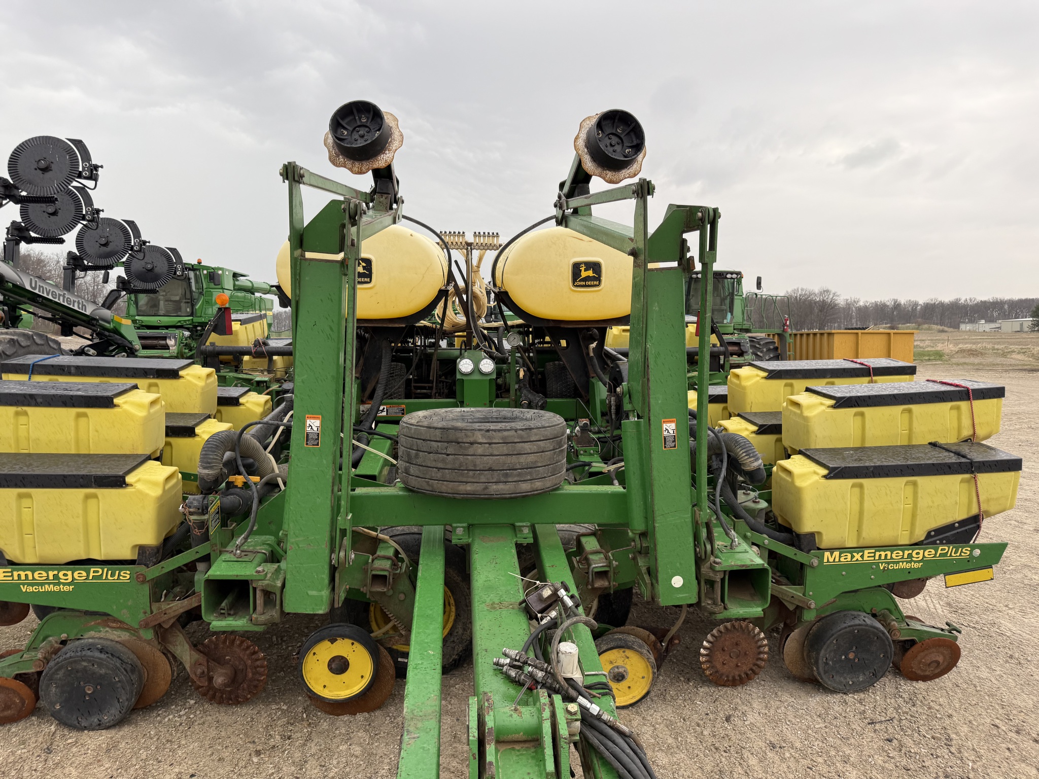 2001 John Deere 1780 Image 25