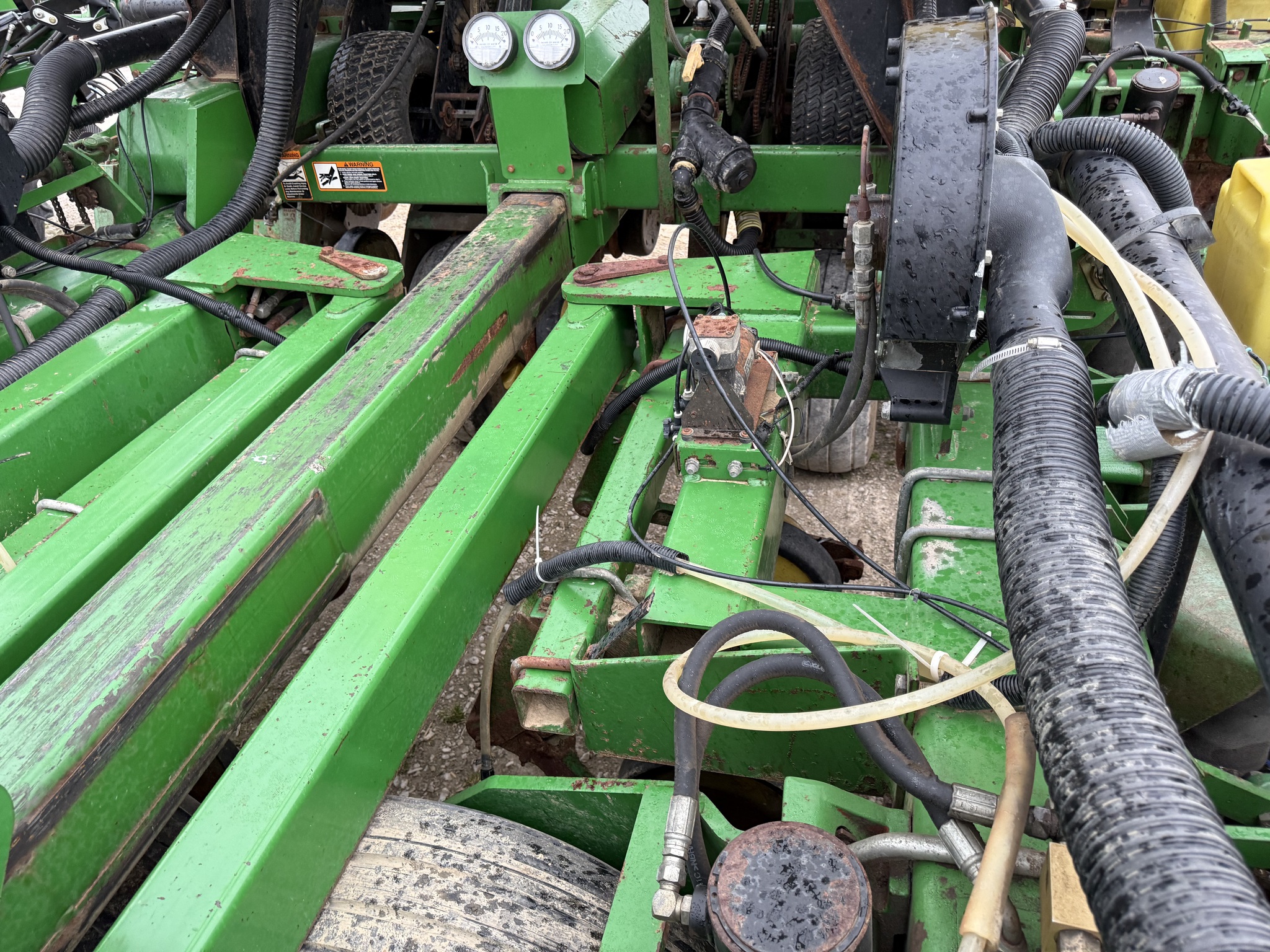 2001 John Deere 1780 Image 27